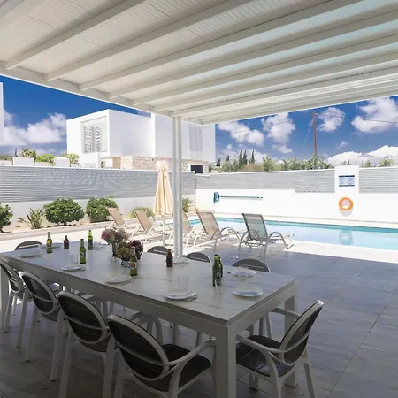 Greco Ccv4- 5-schlafzimmer-villa Mit Privatem Pool In Zentrum By Interhome 別荘 プロタラス