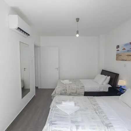 Feriehus Greco Ccv4- 5-schlafzimmer-villa Mit Privatem Pool In Zentrum By Interhome Protaras