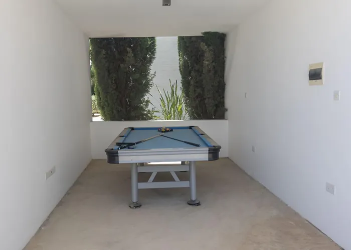 Greco Ccv4- 5-schlafzimmer-villa Mit Privatem Pool In Zentrum By Interhome Case de vacanță