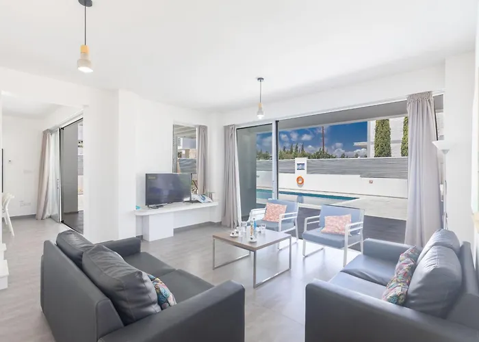 Prázdninový dům Greco Ccv4- 5-schlafzimmer-villa Mit Privatem Pool In Zentrum By Interhome *